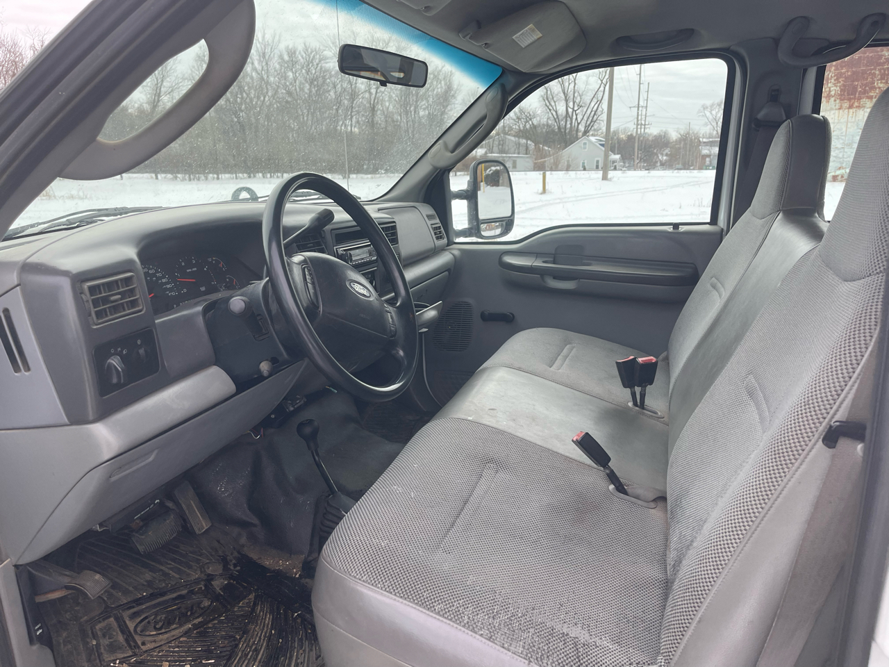 Ford F-350 SD XL Crew Cab 4WD DRW 2004