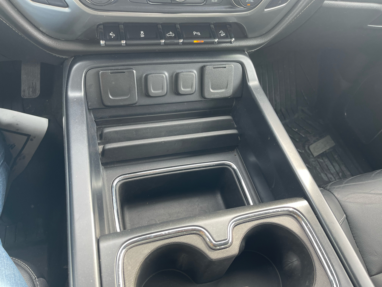 Chevrolet Silverado 1500 4WD Crew Cab 143.5" LTZ w/1LZ 2018