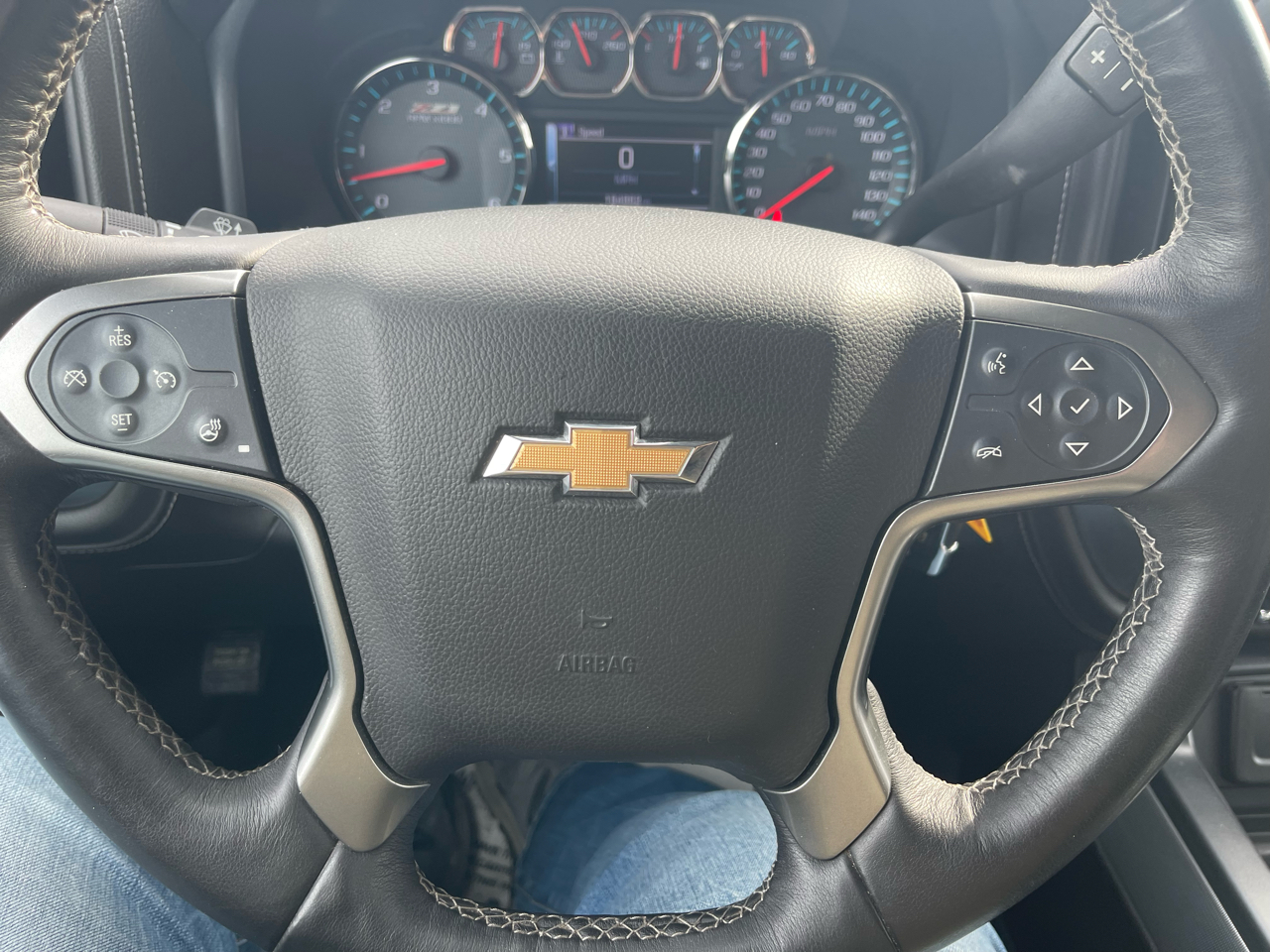 Chevrolet Silverado 1500 4WD Crew Cab 143.5" LTZ w/1LZ 2018