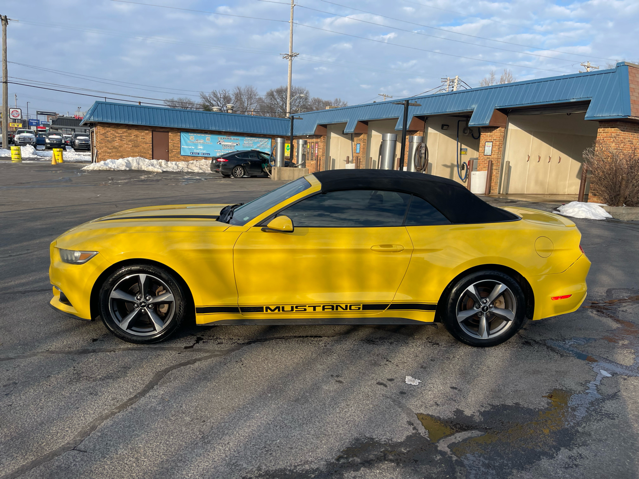 Ford Mustang V6 Convertible 2015