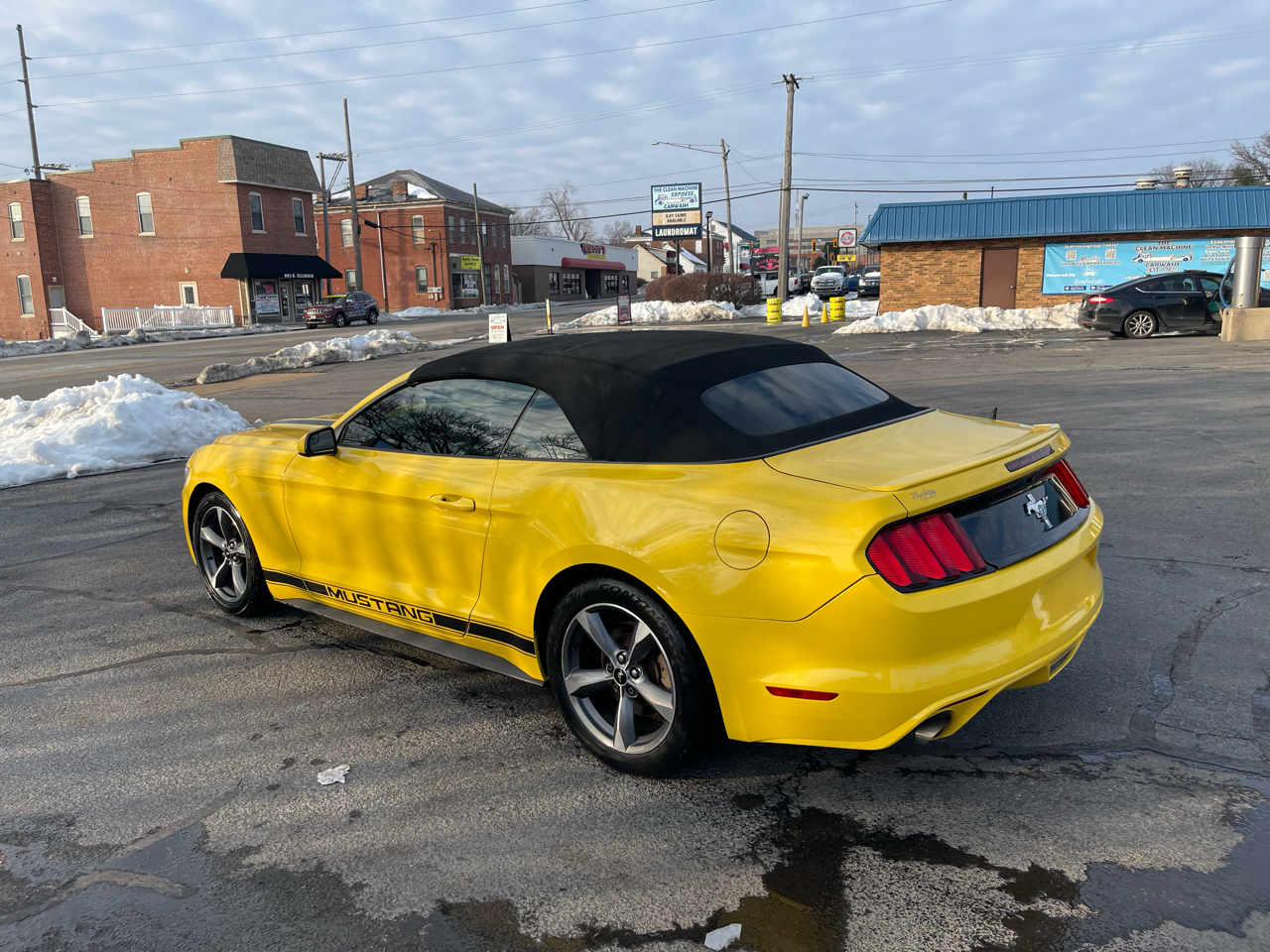 Ford Mustang V6 Convertible 2015