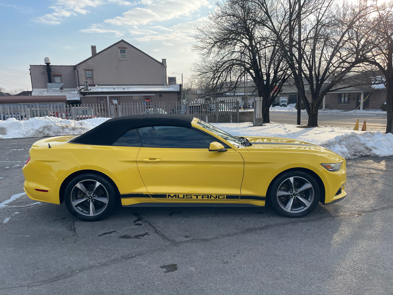 Ford Mustang V6 Convertible 2015