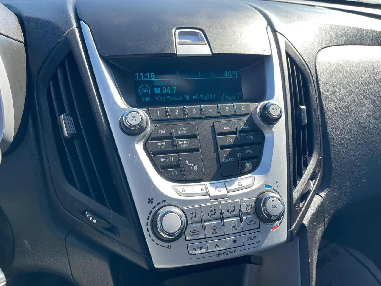 Chevrolet Equinox LS 2WD 2012