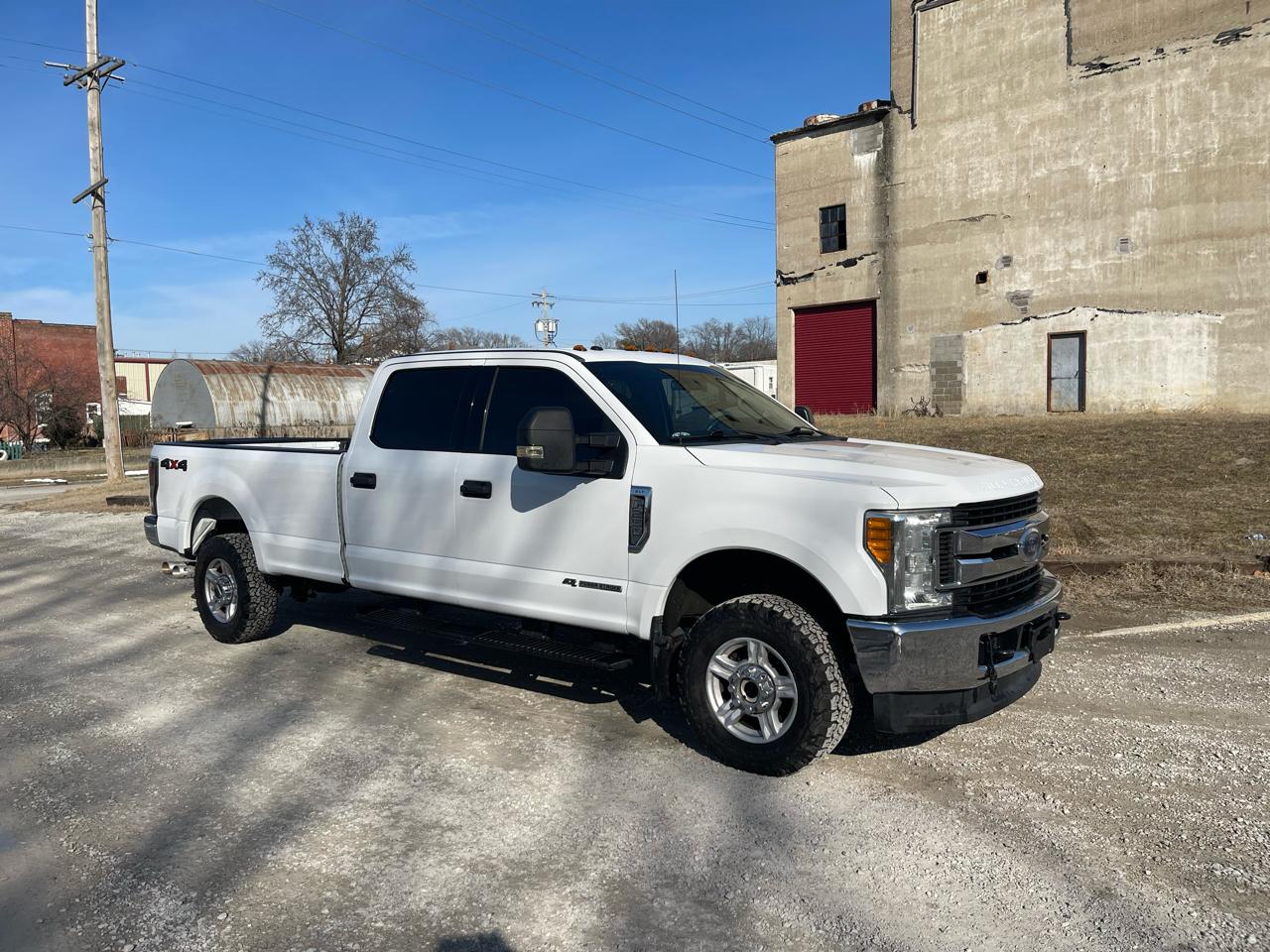 Ford F-250 SD FX4 Crew Cab Long Bed 4WD 2017