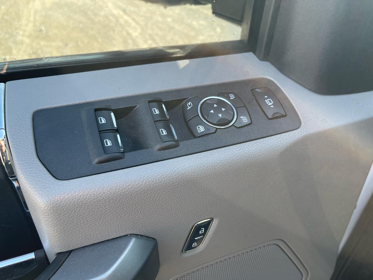 Ford F-250 SD FX4 Crew Cab Long Bed 4WD 2017