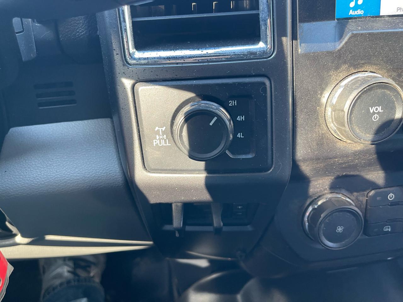 Ford F-250 SD FX4 Crew Cab Long Bed 4WD 2017