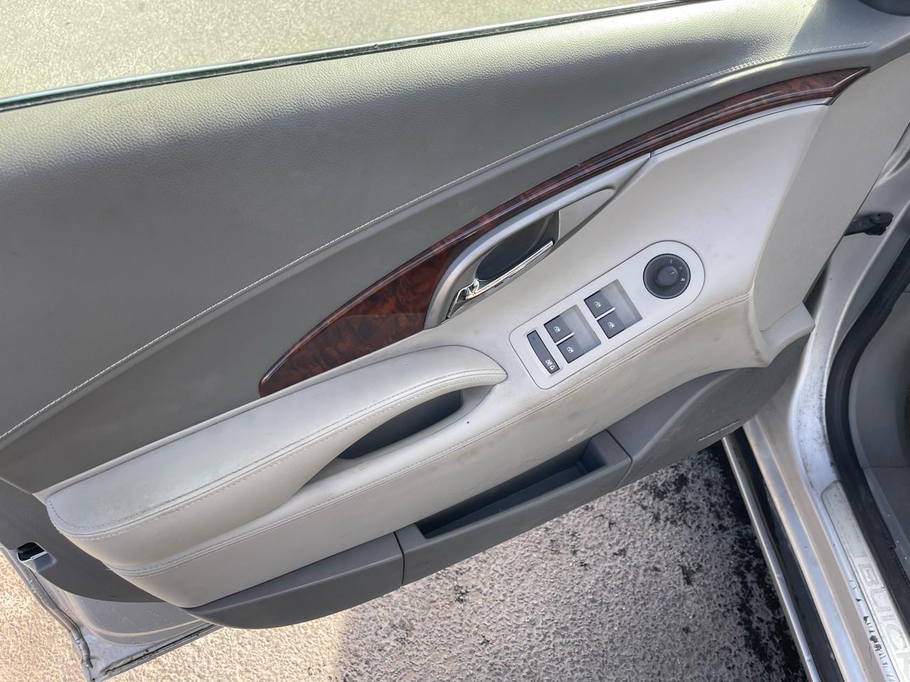 Buick LaCrosse CXS 2010