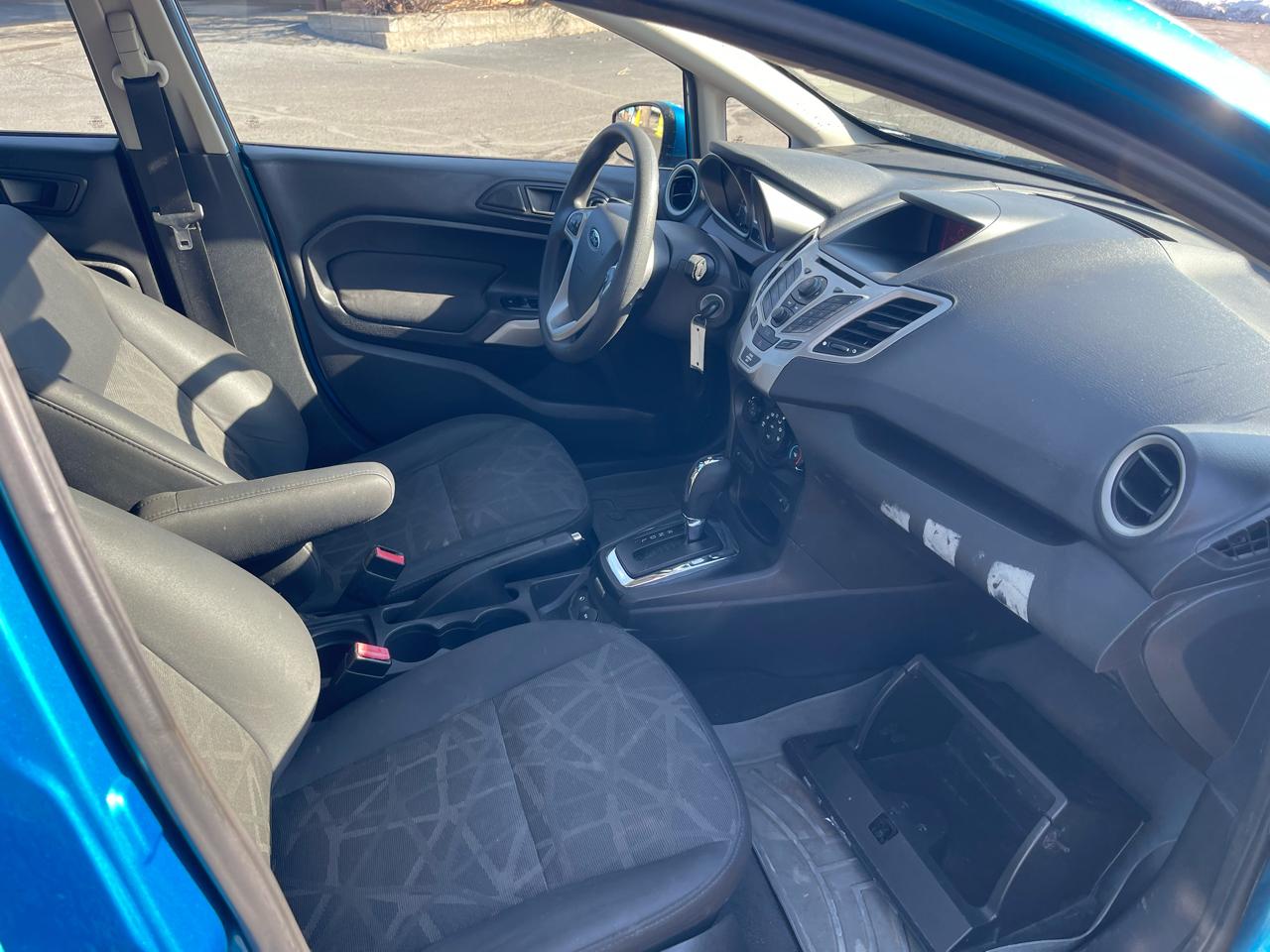 Ford Fiesta SE Hatchback 2012