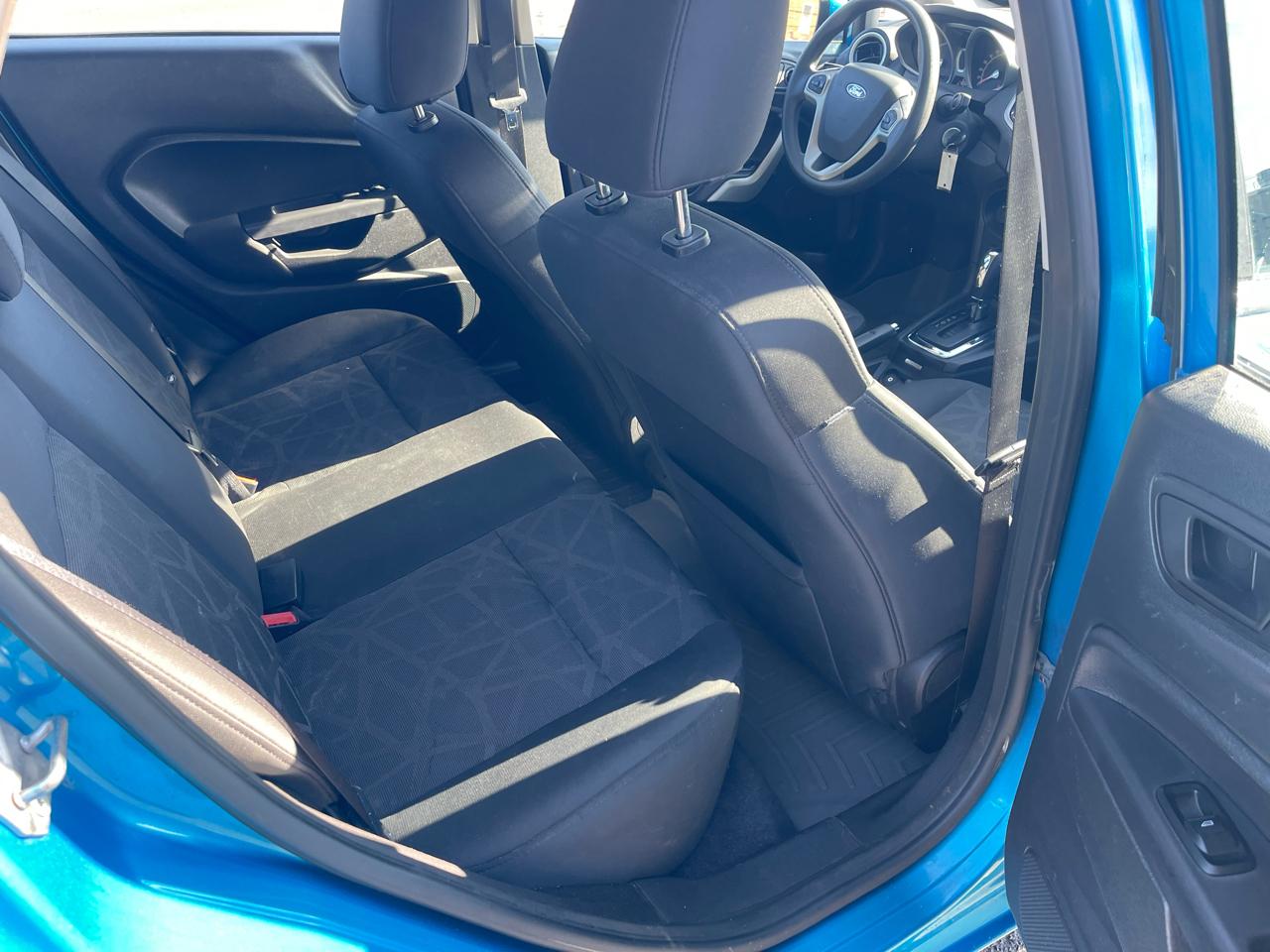 Ford Fiesta SE Hatchback 2012