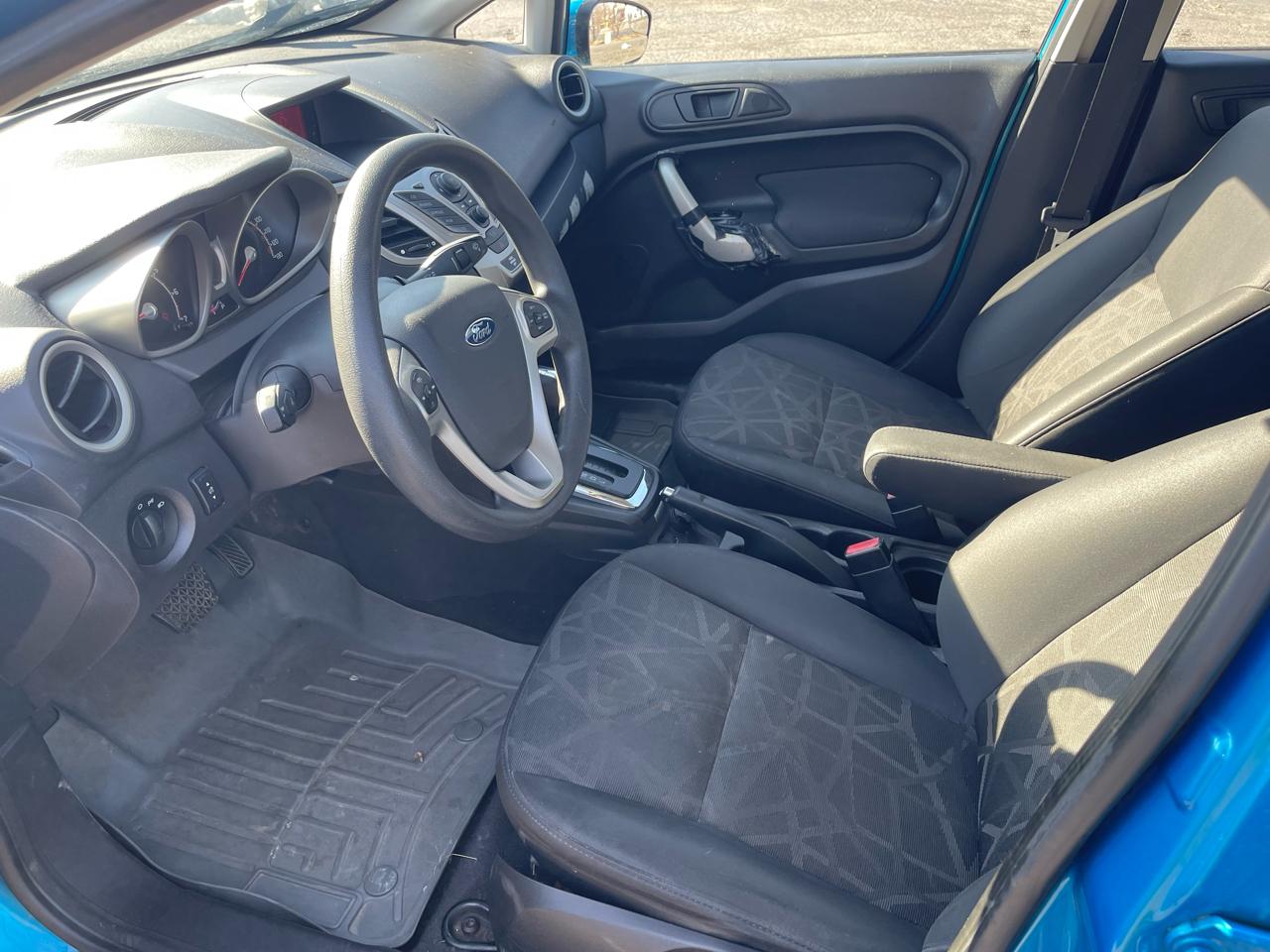 Ford Fiesta SE Hatchback 2012