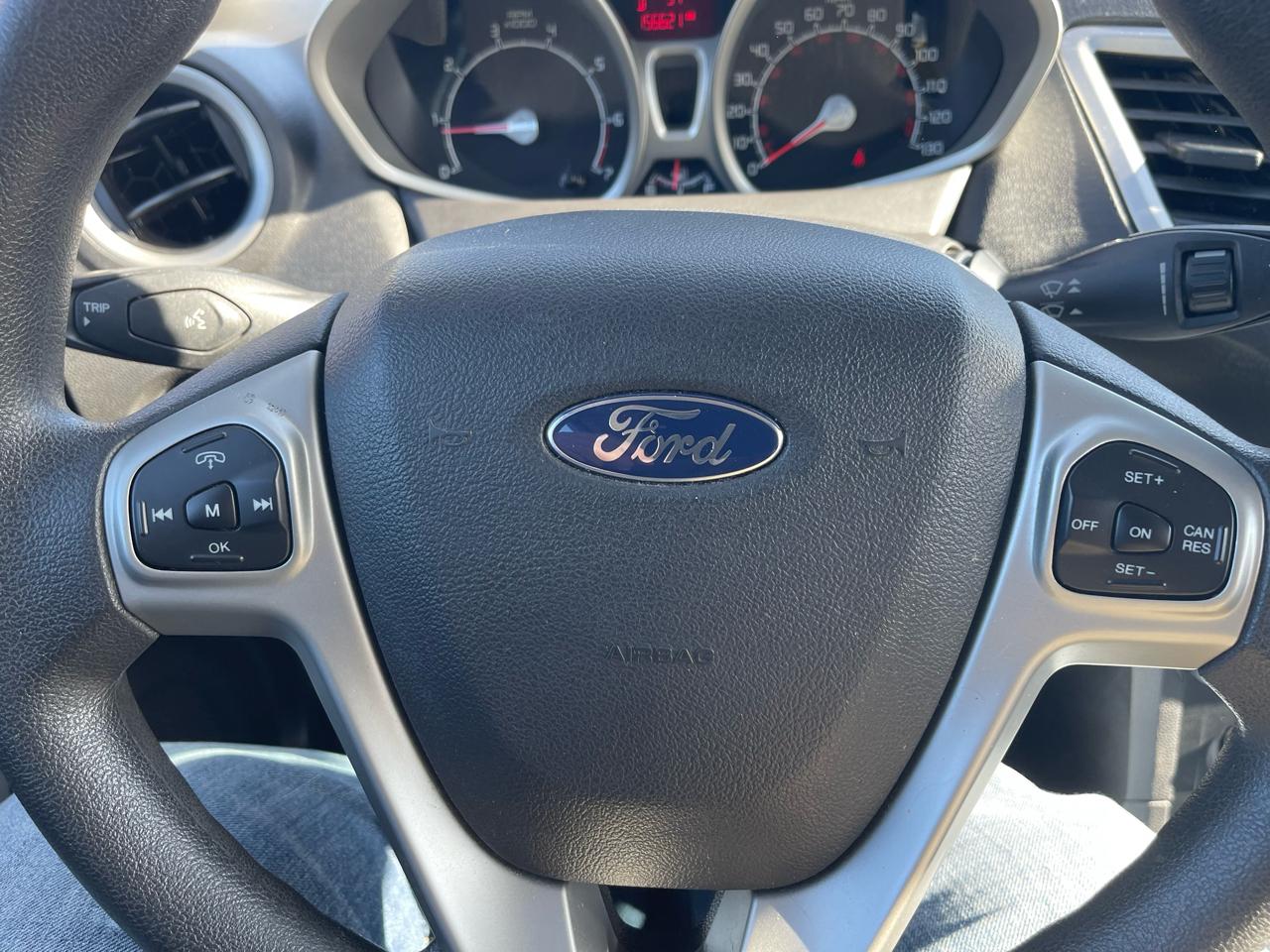 Ford Fiesta SE Hatchback 2012