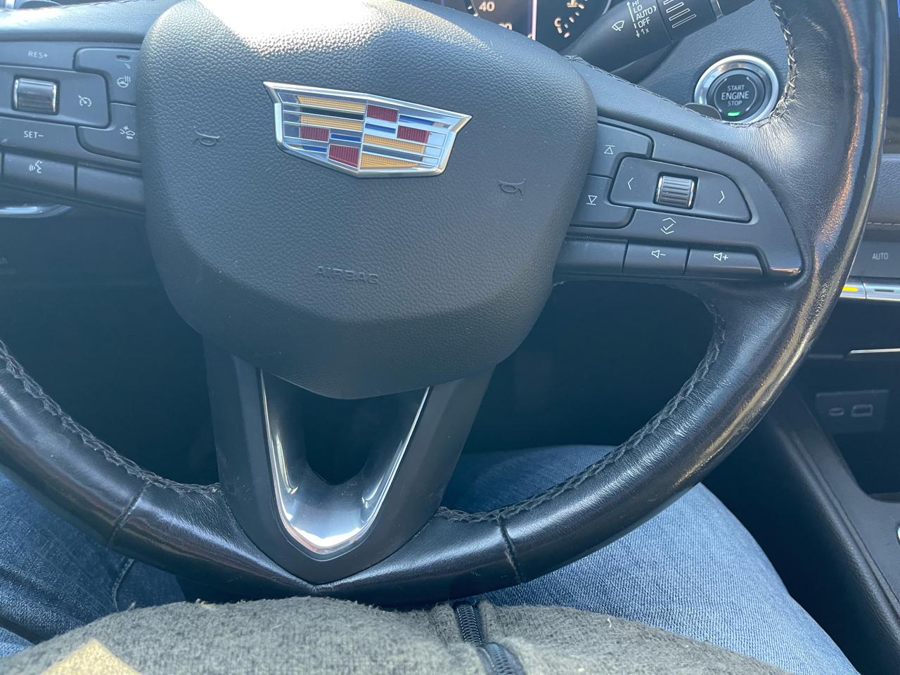 Cadillac XT4 Premium Luxury AWD 2019