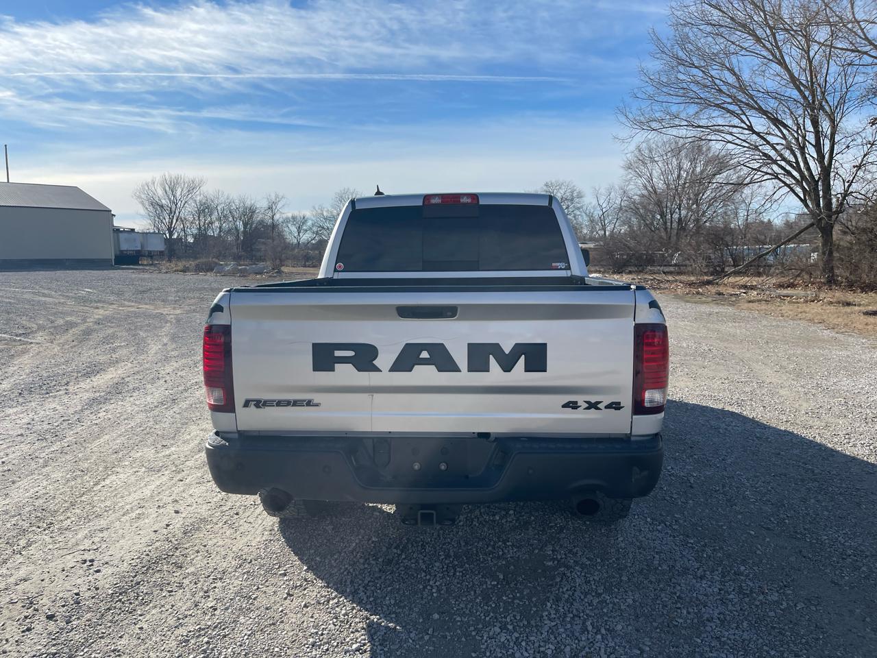 RAM 1500 4WD Crew Cab 140.5" Rebel 2017
