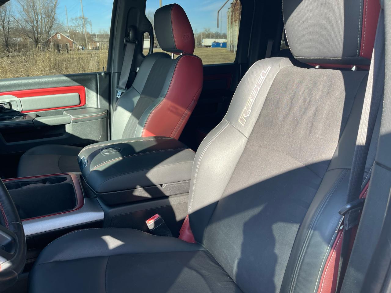 RAM 1500 4WD Crew Cab 140.5" Rebel 2017