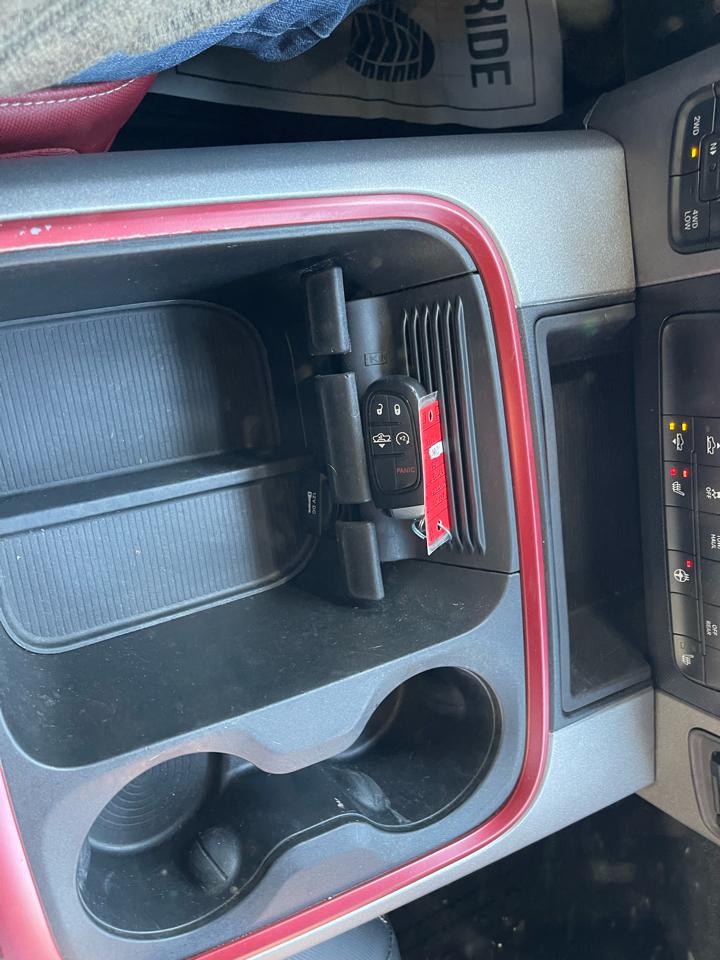 RAM 1500 4WD Crew Cab 140.5" Rebel 2017