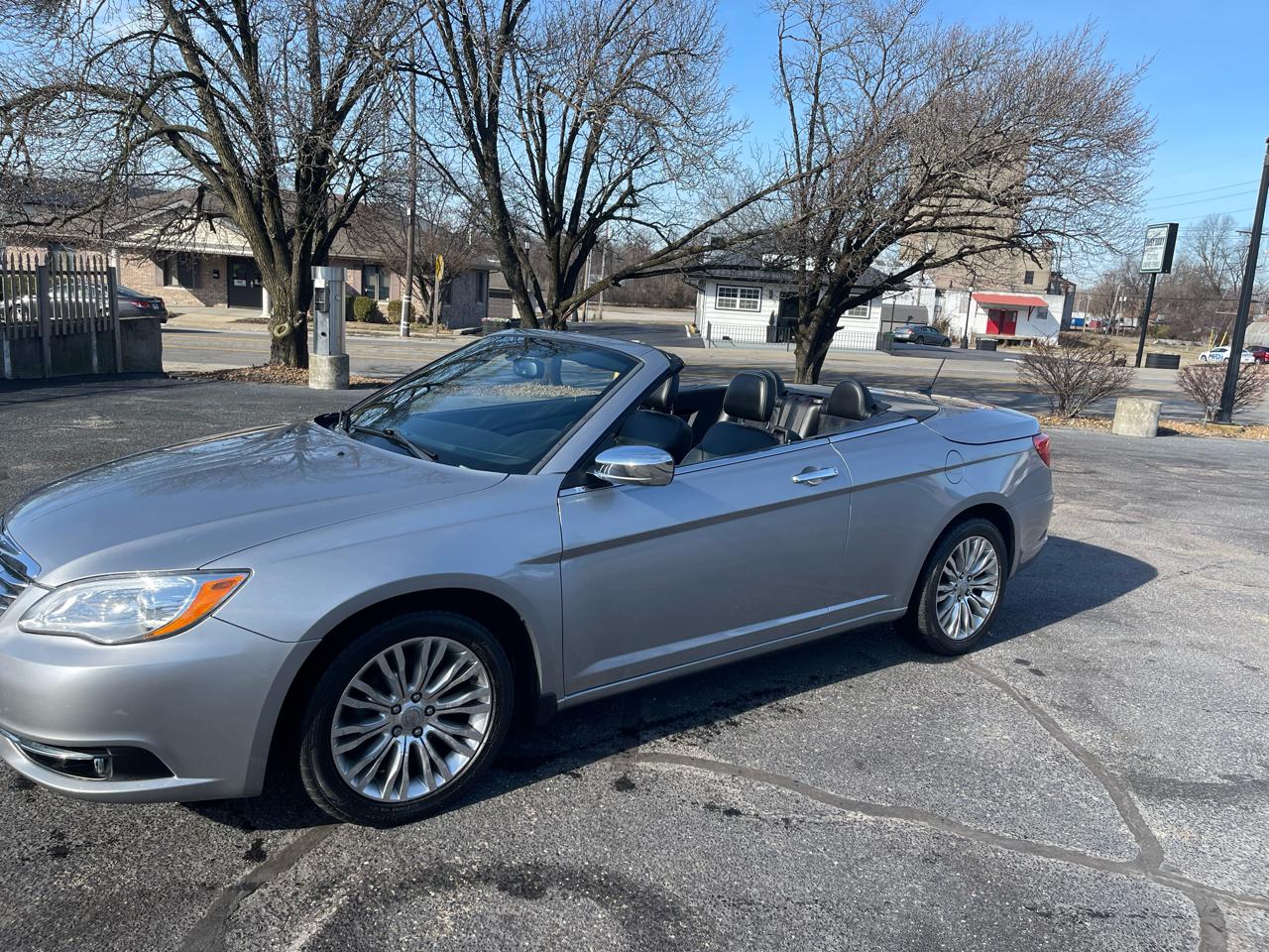 Chrysler 200 Limited Convertible 2013