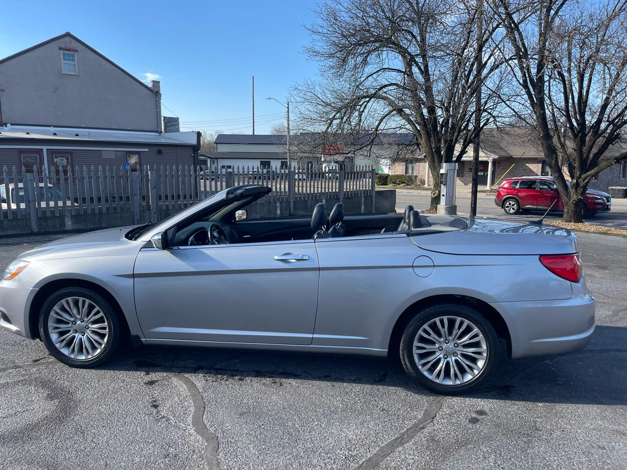 Chrysler 200 Limited Convertible 2013