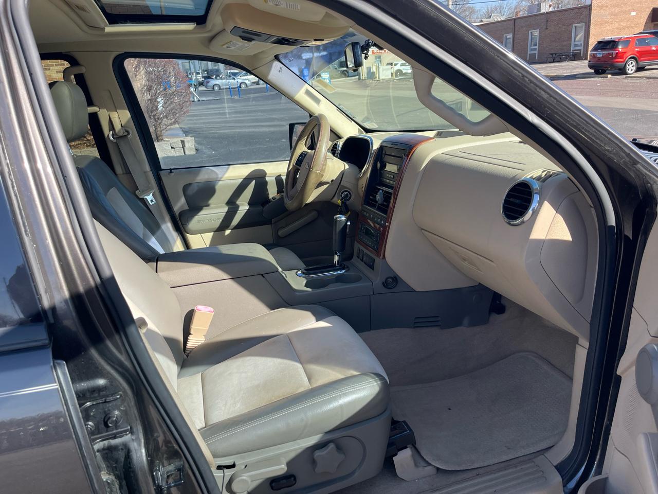 Ford Explorer Eddie Bauer 4.6L 4WD 2006