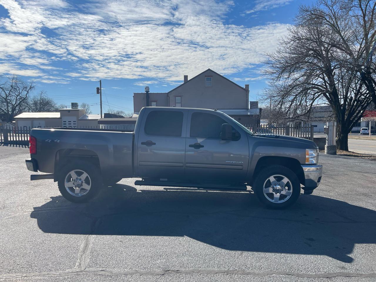 Chevrolet Silverado 2500HD LT Crew Cab 4WD 2013
