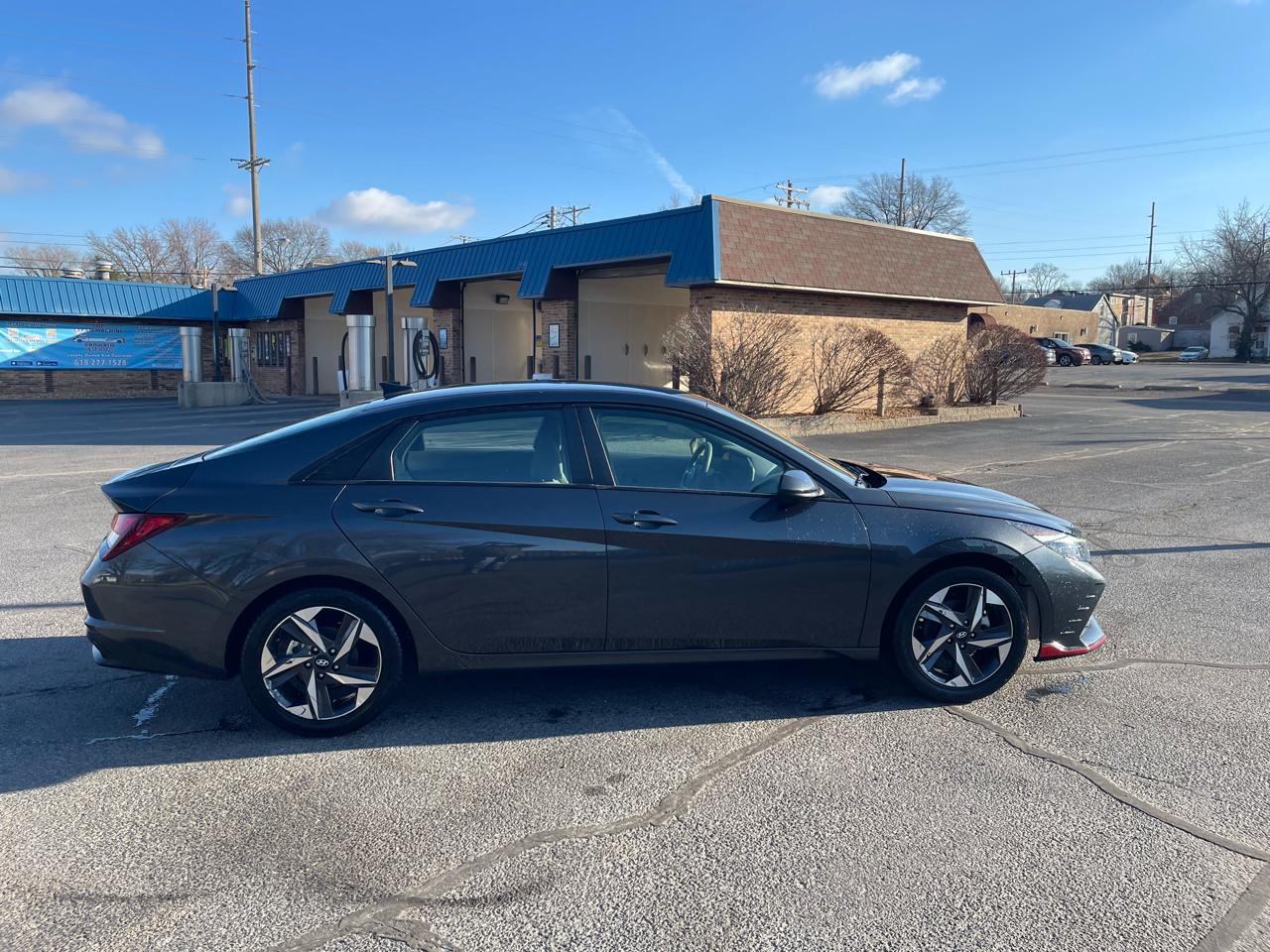 Hyundai Elantra SEL 2023