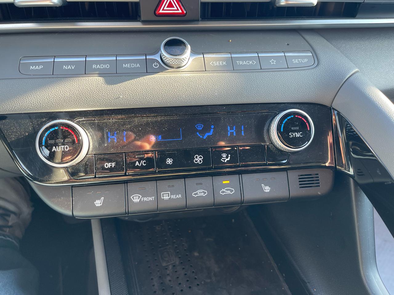 Hyundai Elantra SEL 2023