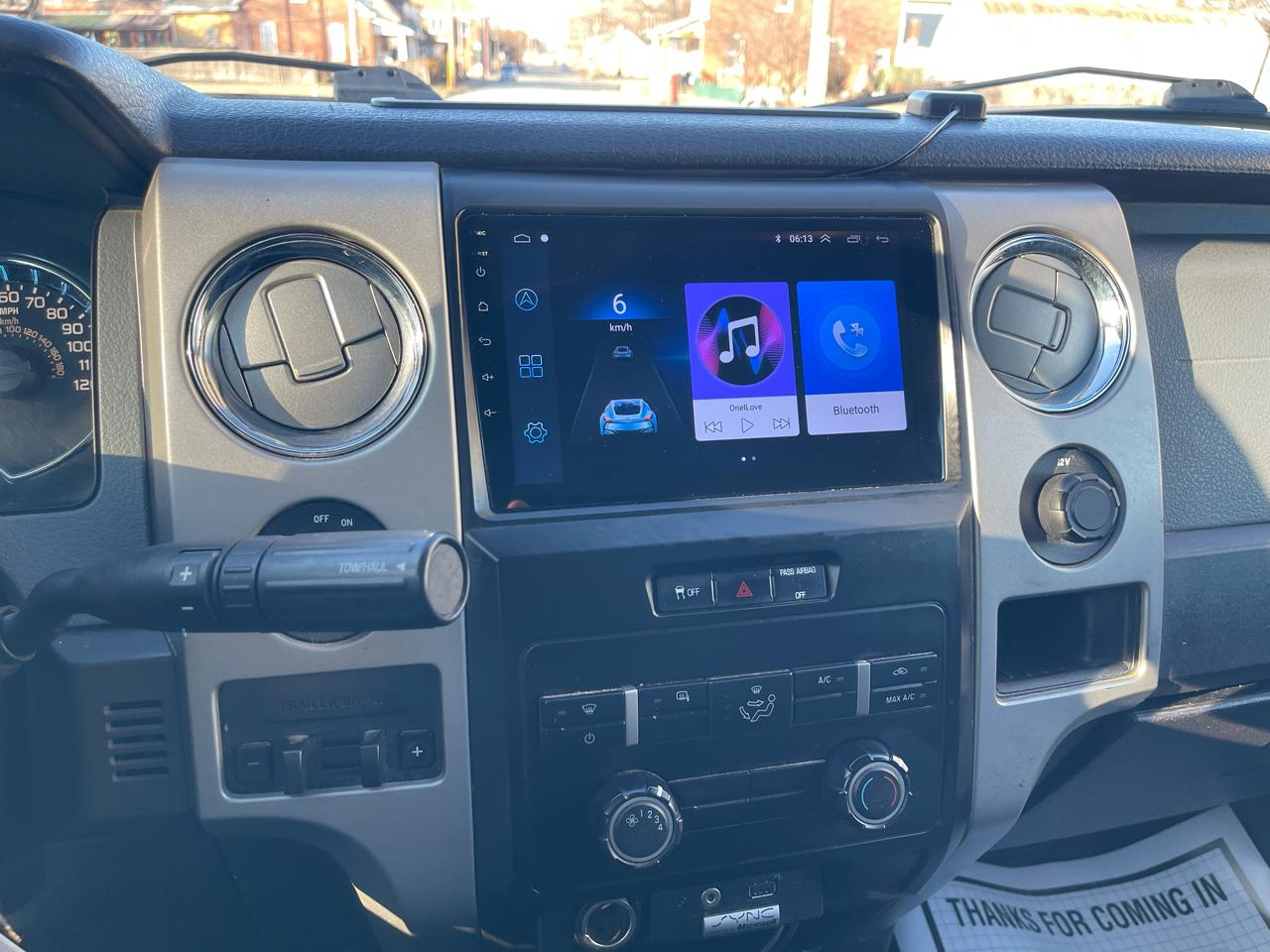 Ford F-150 2WD SuperCrew 139" XLT 2012