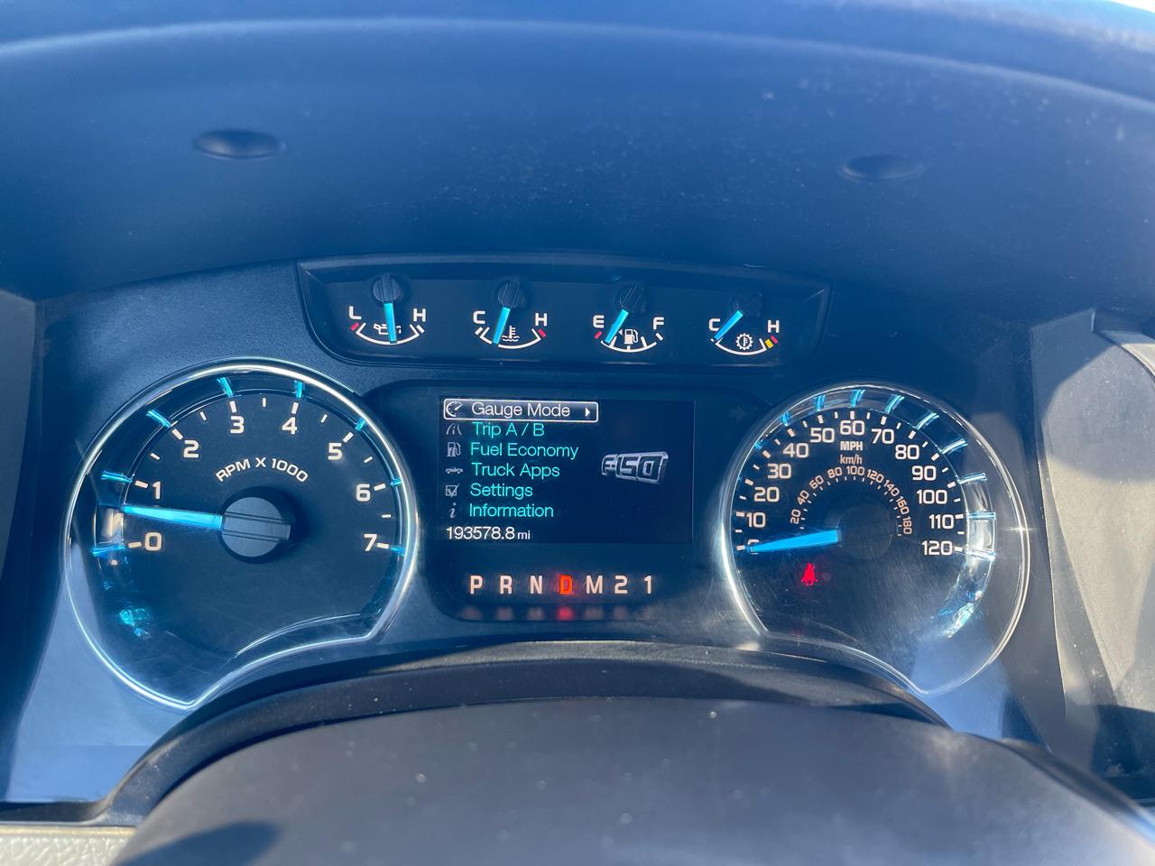 Ford F-150 2WD SuperCrew 139" XLT 2012