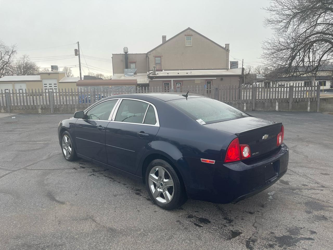 Chevrolet Malibu LS 2011
