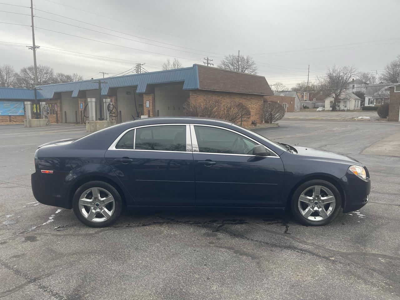 Chevrolet Malibu LS 2011