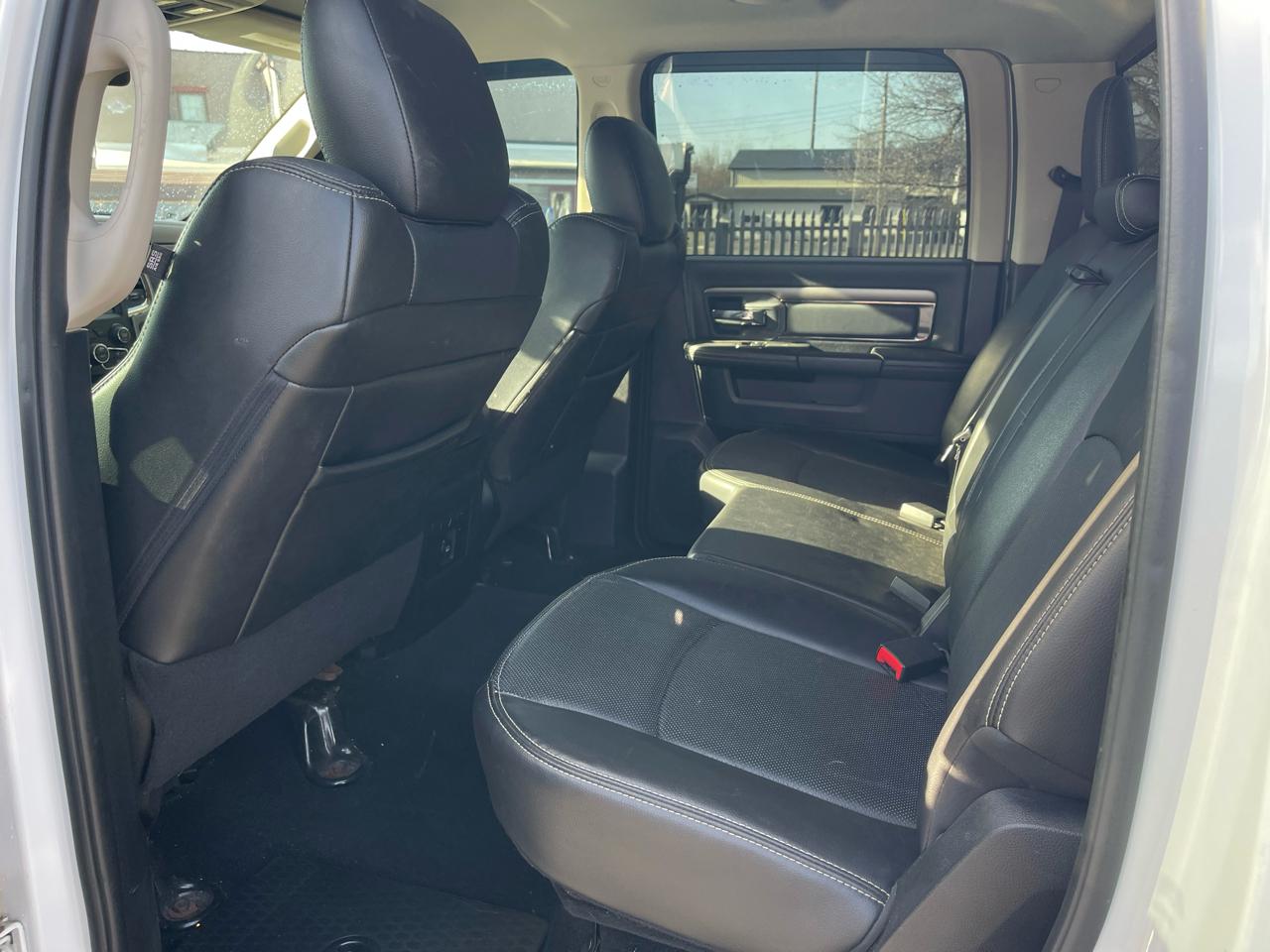 RAM 1500 4WD Crew Cab 140.5" Sport 2014