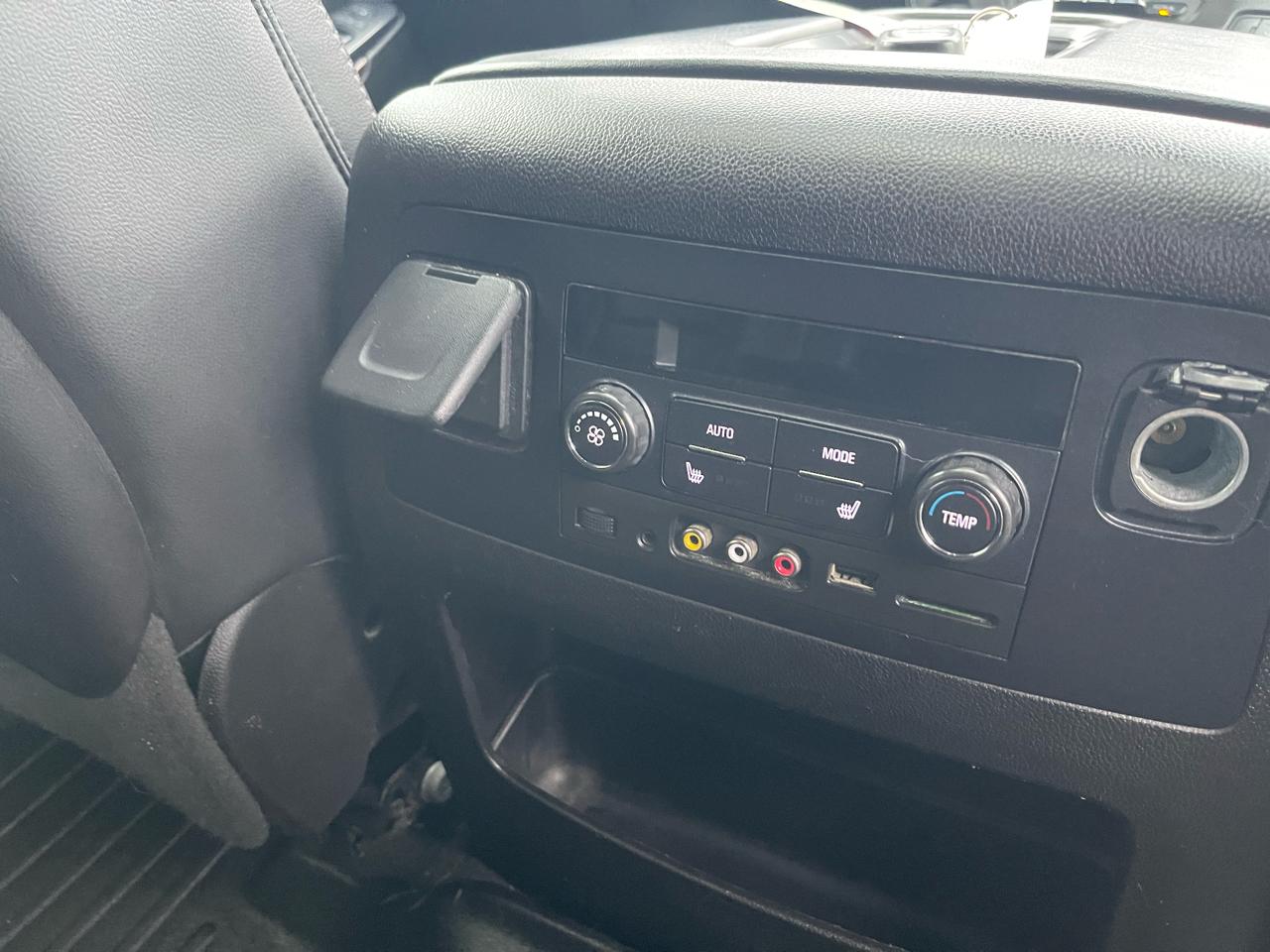 GMC Yukon XL SLT 4WD 2016