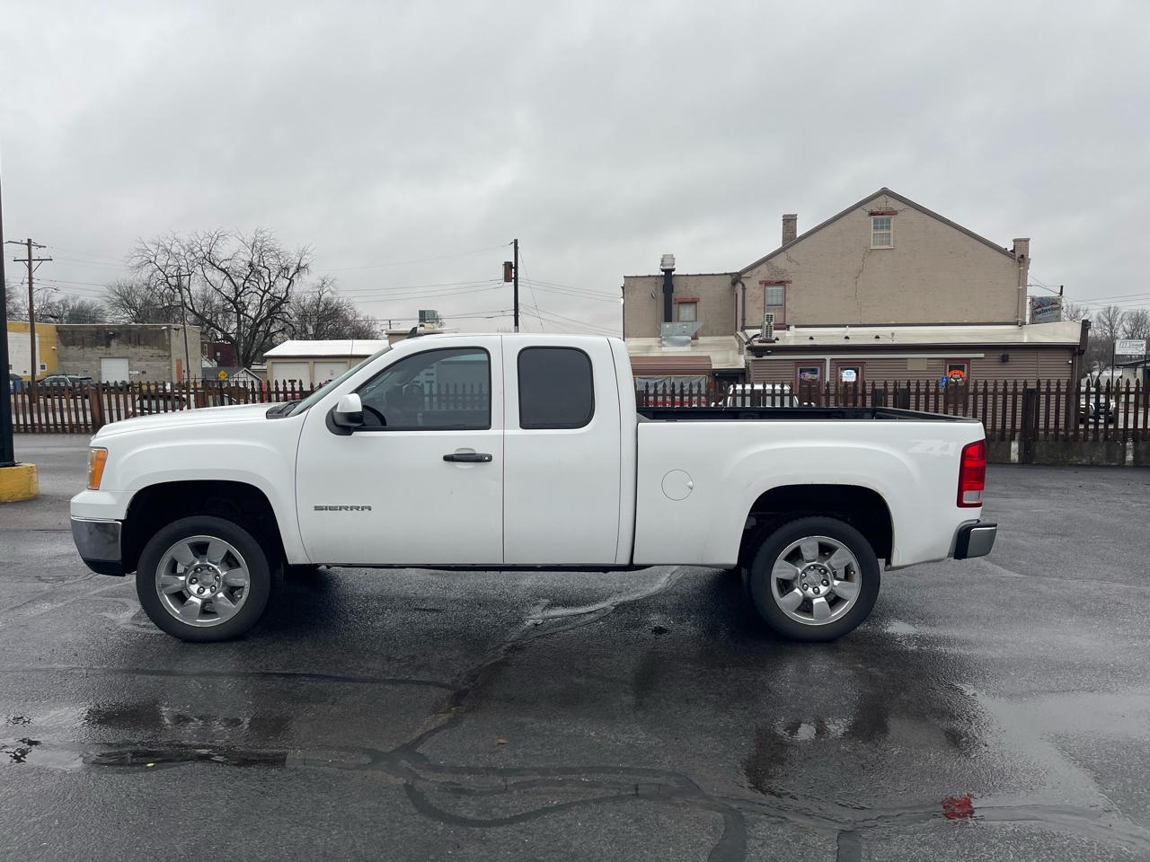 GMC Sierra 1500 4WD Ext Cab 143.5" SLE 2011
