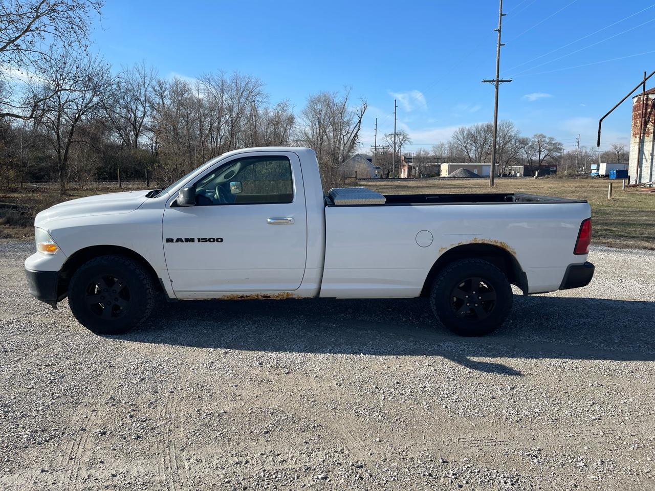 RAM 1500 2WD Reg Cab 140.5" SLT 2012