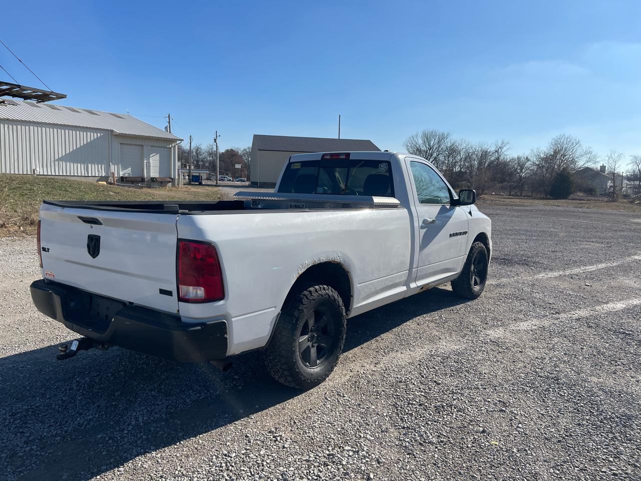RAM 1500 2WD Reg Cab 140.5" SLT 2012