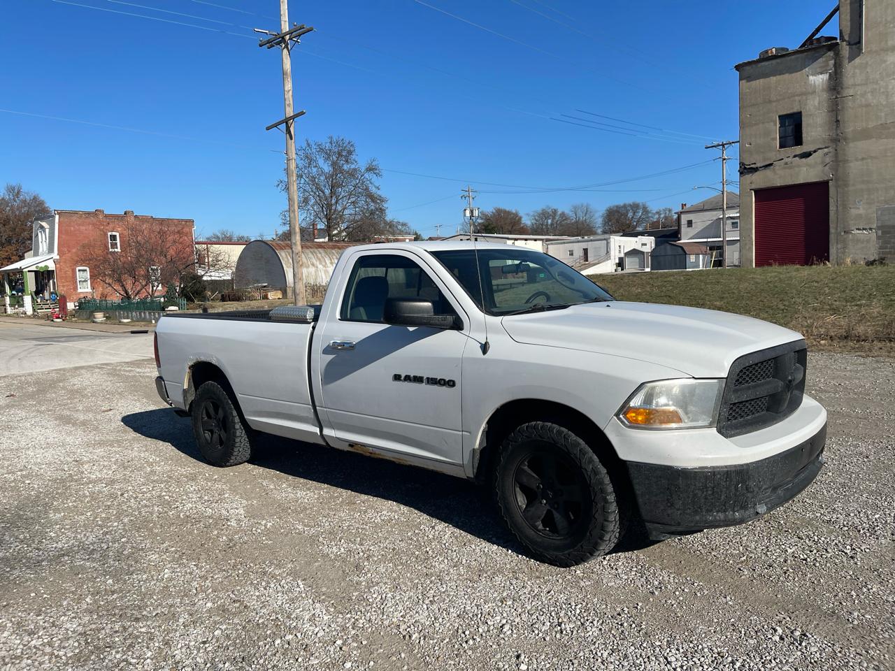 RAM 1500 2WD Reg Cab 140.5" SLT 2012