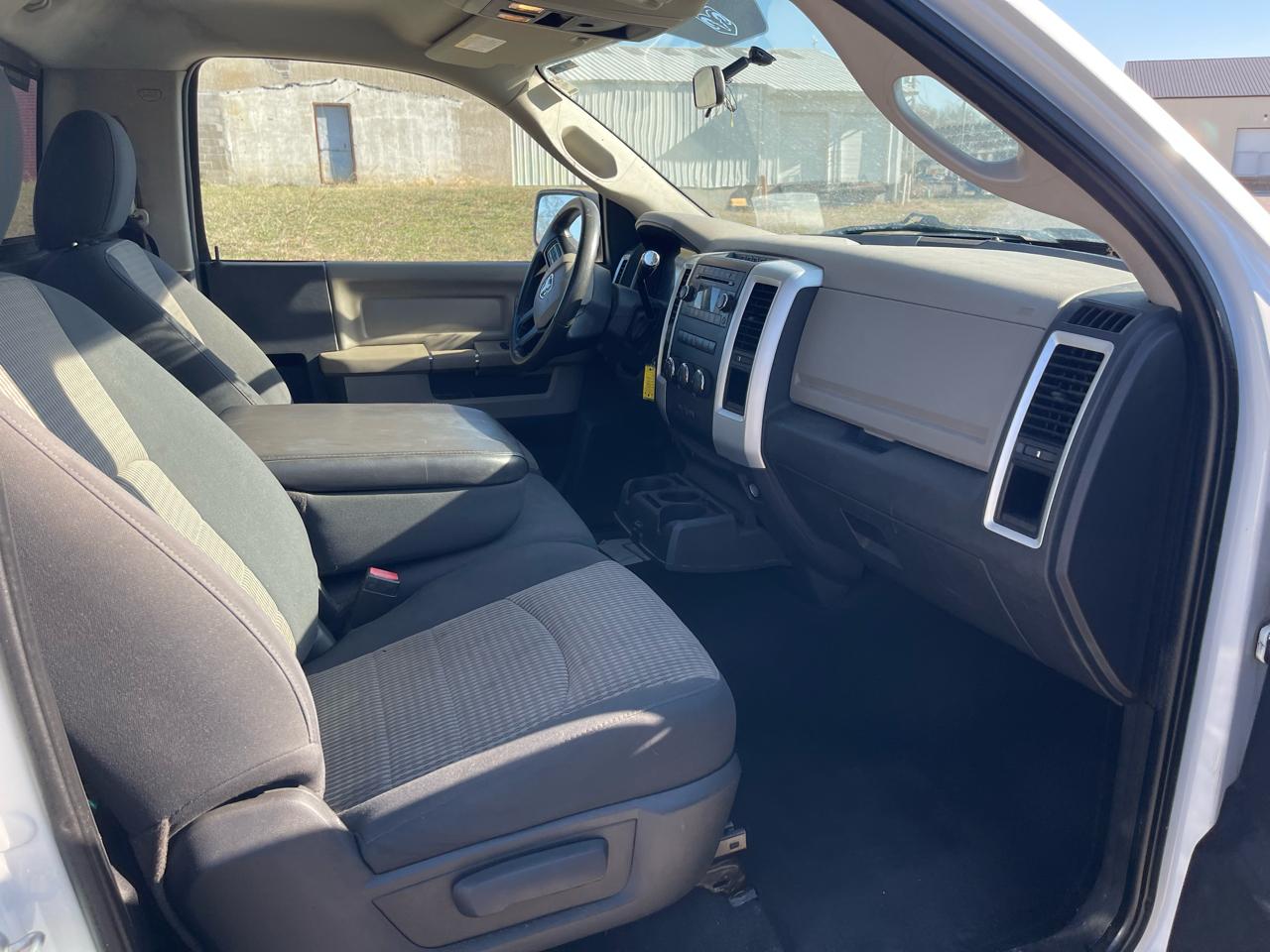 RAM 1500 2WD Reg Cab 140.5" SLT 2012