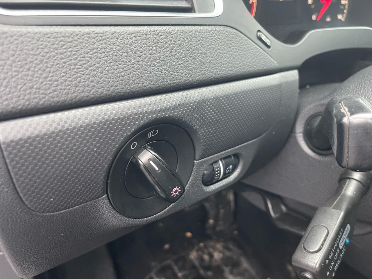 Volkswagen Jetta S 2012