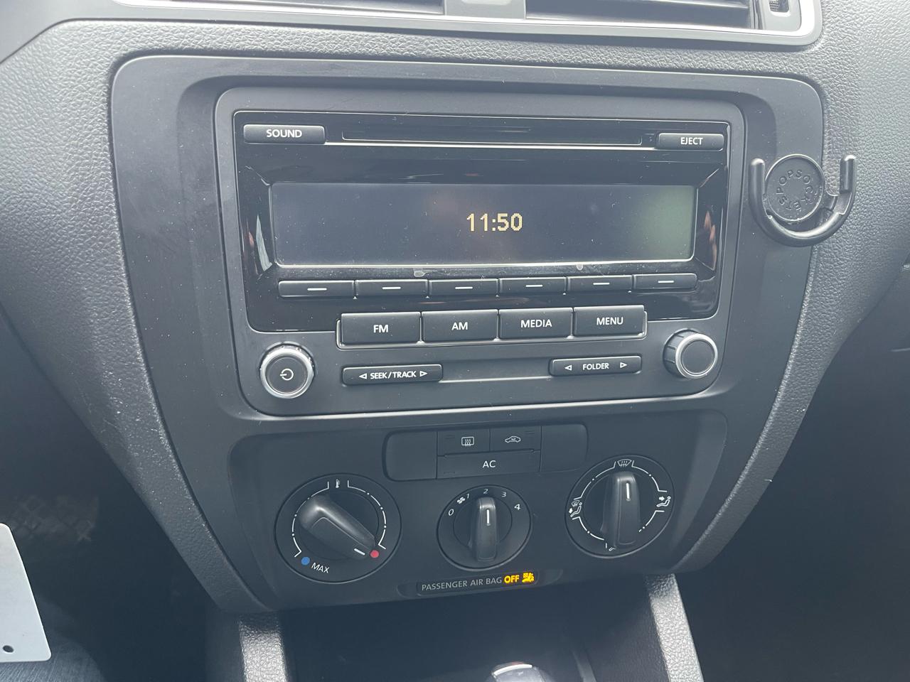 Volkswagen Jetta S 2012