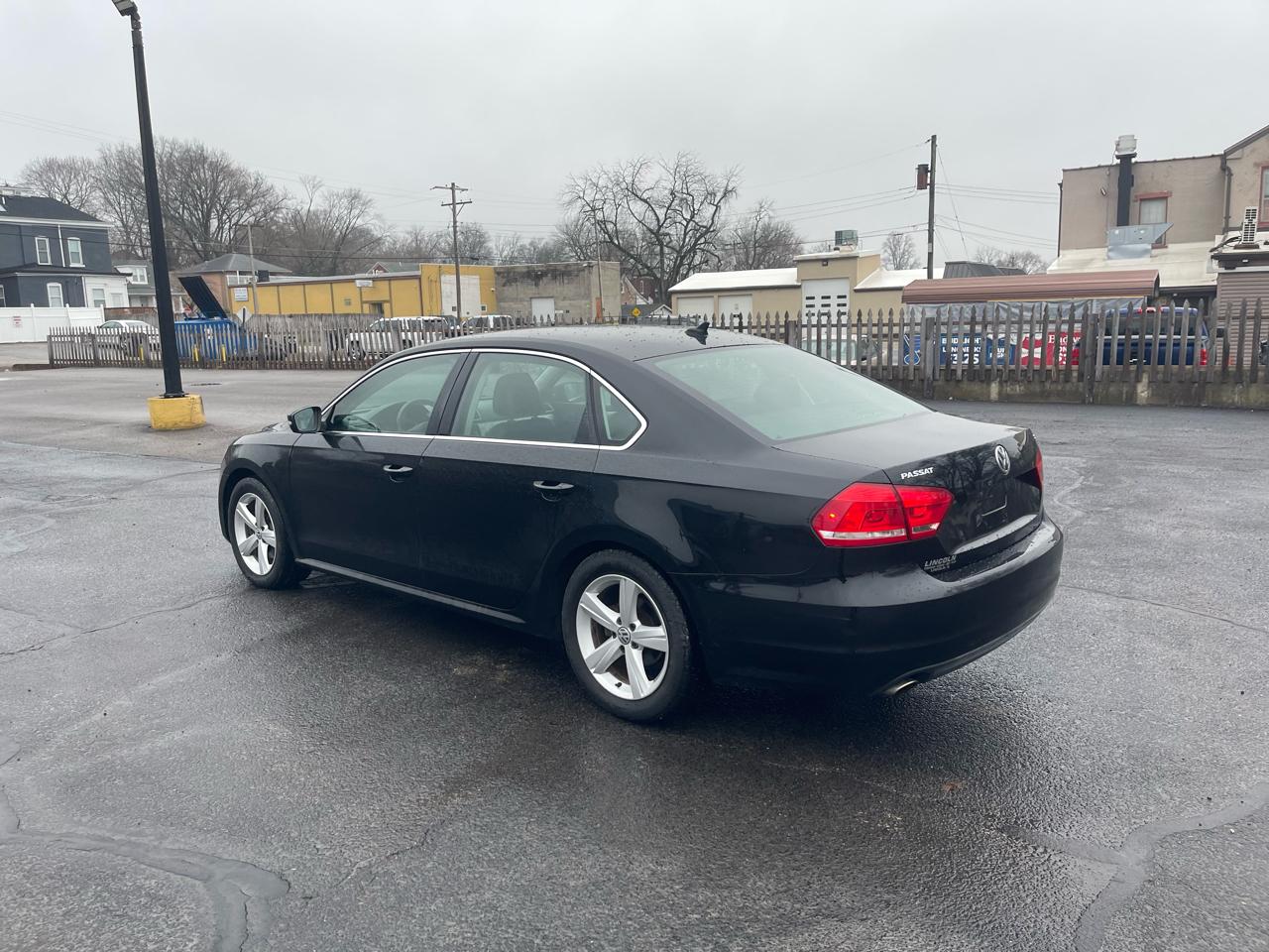 Volkswagen Passat 2.5L SE AT 2013