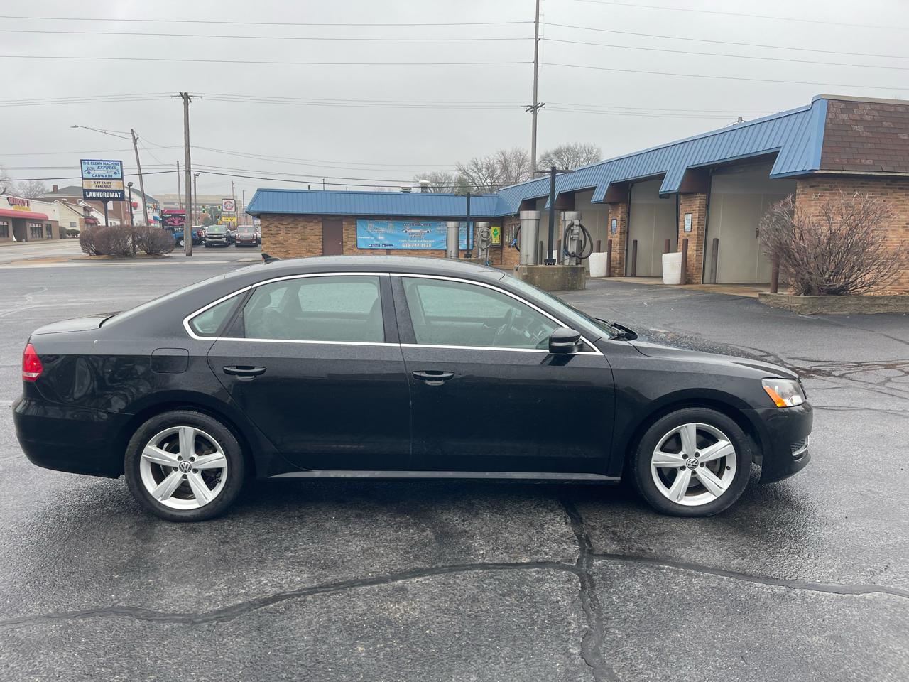 Volkswagen Passat 2.5L SE AT 2013