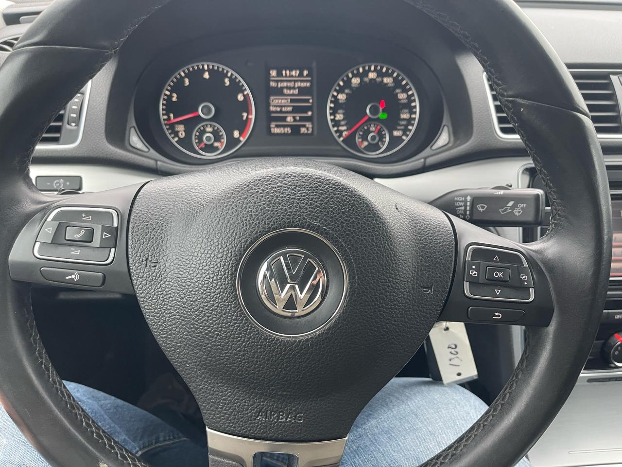 Volkswagen Passat 2.5L SE AT 2013