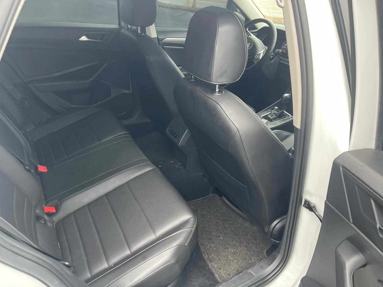 Volkswagen Jetta 1.4T S 8A 2021