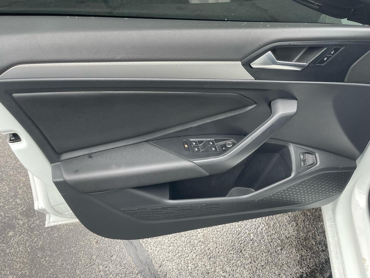 Volkswagen Jetta 1.4T S 8A 2021