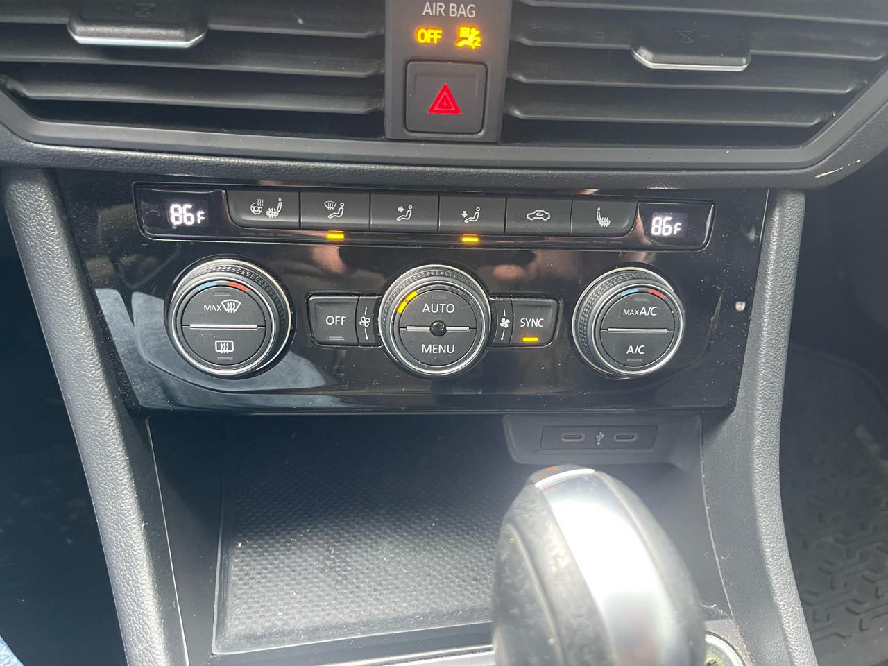 Volkswagen Jetta 1.4T S 8A 2021