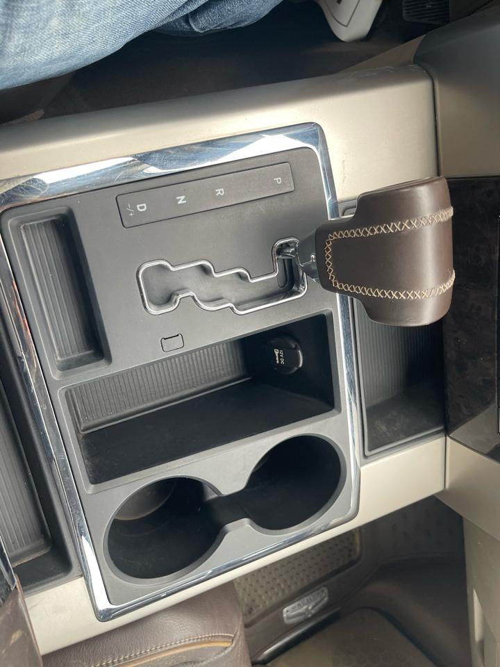 RAM 1500 2WD Crew Cab 140.5" Laramie Longhorn Edition 2011