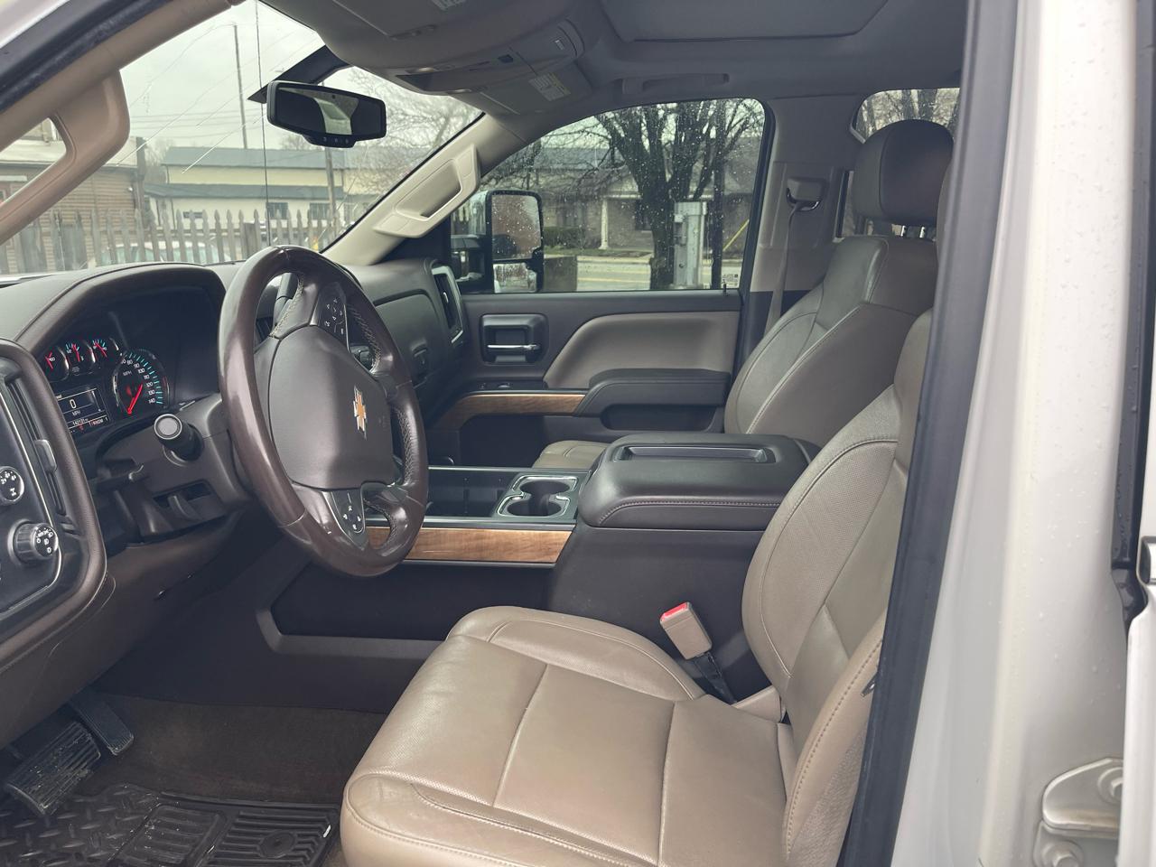 Chevrolet Silverado 3500HD LTZ Crew Cab 4WD 2015