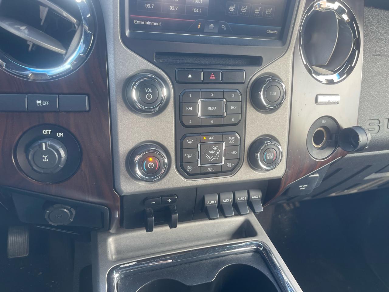 Ford F-350 SD Lariat Crew Cab Long Bed 2WD 2014