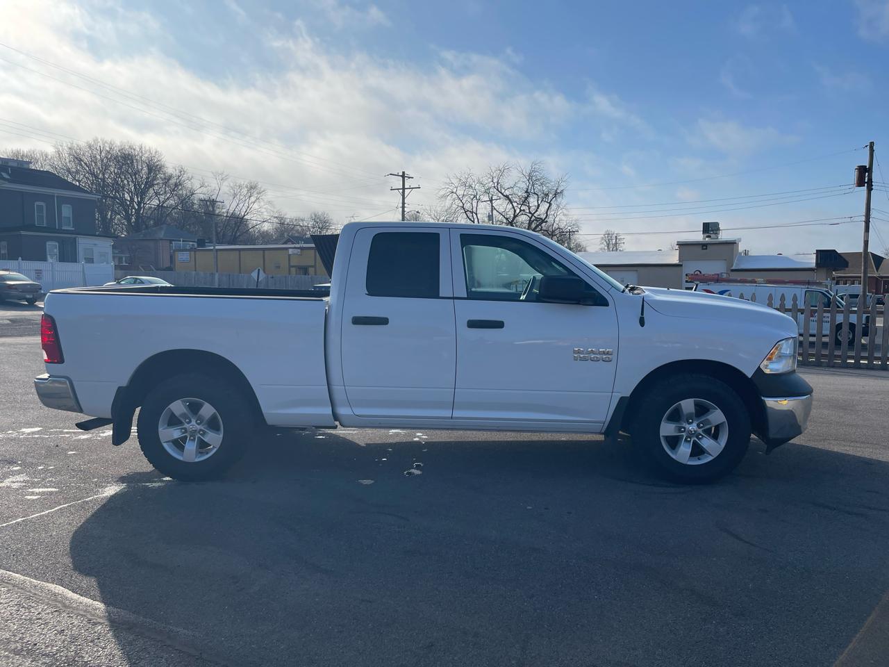 RAM 1500 2WD Crew Cab 140.5" SLT 2016