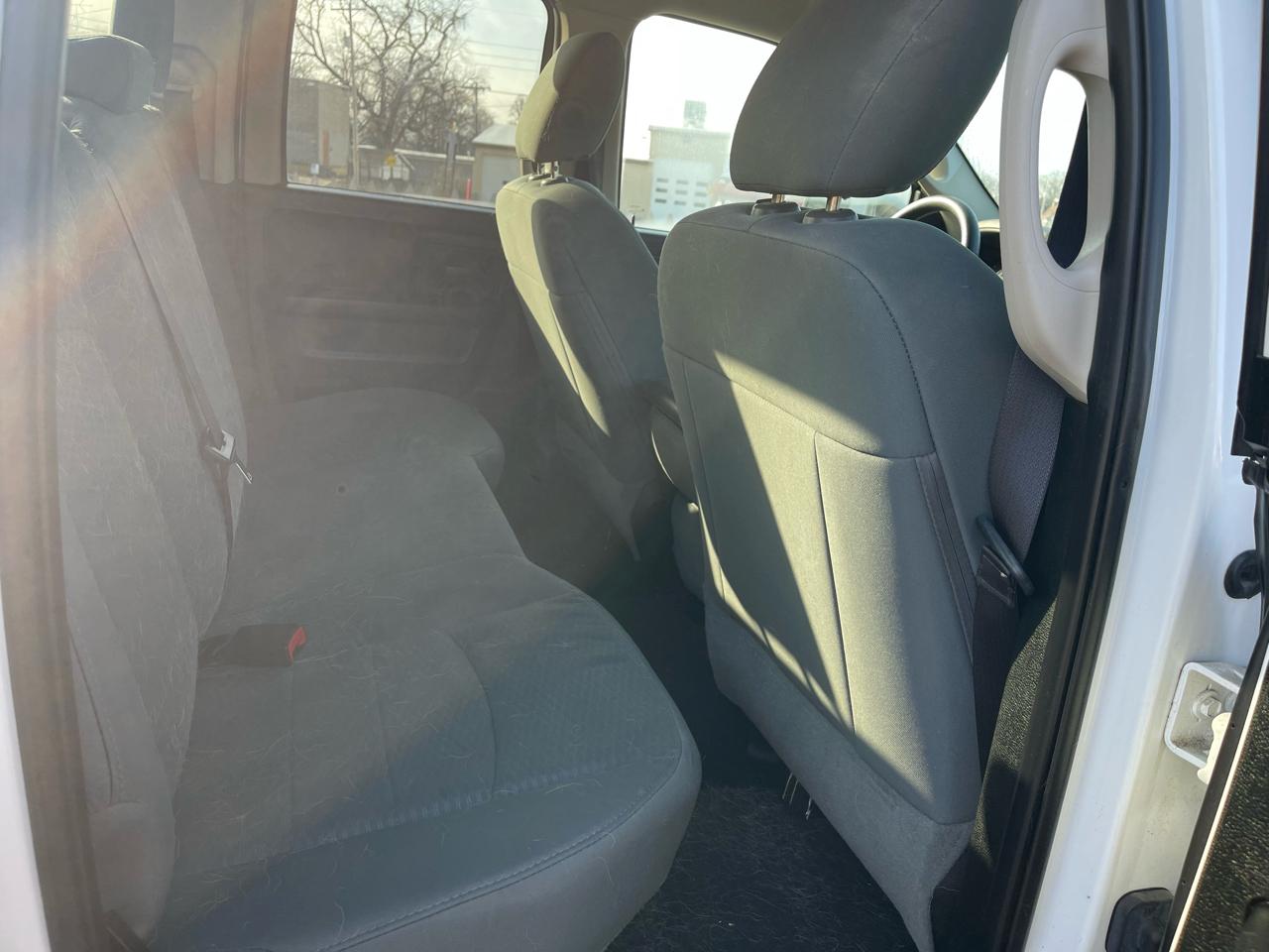 RAM 1500 2WD Crew Cab 140.5" SLT 2016