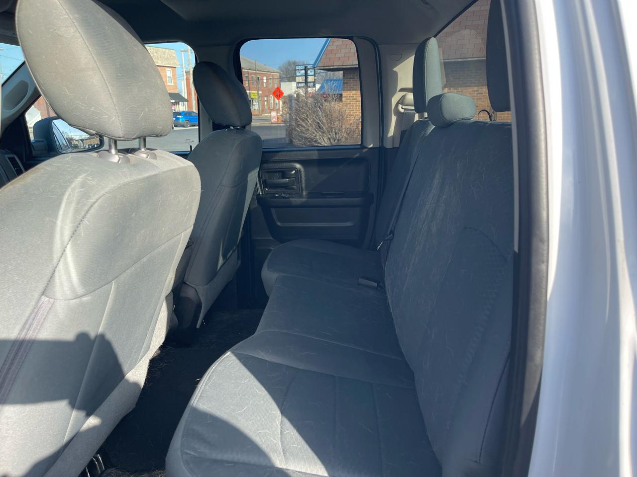 RAM 1500 2WD Crew Cab 140.5" SLT 2016